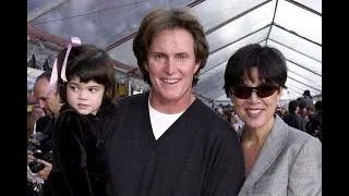 Miniature : Kris Jenner  l’abus de chirurgie esthétique ne fait plus aucun doute, ses nouvelles photos virales
