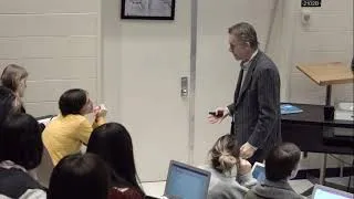 Miniature : Jordan Peterson en français (VF) - Pourquoi nous souvenons-nous du passé? Extrait #19