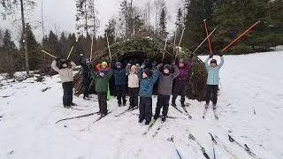 Miniature : stage u9 la perdrix 2023. rando, ski herbes, bosses, cabanes et plein de jeux sur un peu de neige.