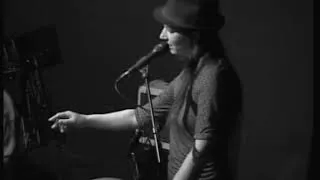 Miniature : 190404 Strange o'clock - Le poulet au show