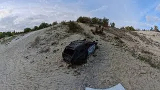 Miniature : 🏞️ [360° | 8K] Descente de la sablière de Lardy – Entre falaises de sable et ambiance hors du temps