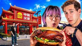 Miniature : On teste les VRAIS Fast-Foods en Chine avec Louis-san 🇨🇳 (ça enterre MacDo)