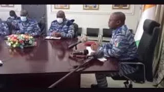 Miniature : L’arrivé de Yode et Siro à la brigade de gendarmerie.