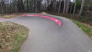 Miniature : Pump Track con una Bici de Paseo