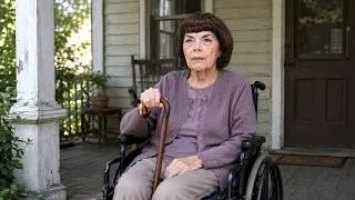 Miniature : Mireille Mathieu a plus de 80 ans, et sa vie est profondément triste.