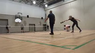 Miniature : Pickleball Débutants – Partie 3 : Échanges Droits & Croisés au Milieu du Court | Progrès Visibles”