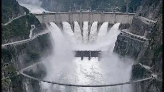 Miniature : À l'intérieur du méga barrage chinois de 50 milliards de dollars