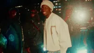 Miniature : Tiakola feat Maes - Bâtiment (Clip)
