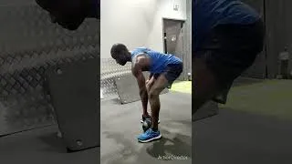 Miniature : MUSCULATION du DOS et des BICEPS avec le TIRAGE BUSTE PENCHÉ