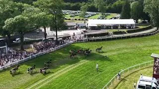 Miniature : Le Grand Prix de Trot de Saint-Pierre-la-Cour vu du ciel