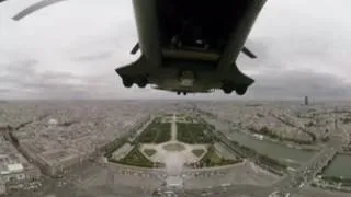 Miniature : EXCLUSIF 360° au dessus de Paris avec l'armée française