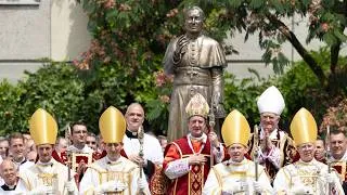 Miniature : La Marche de saint Pie X, hymne de la Fraternité