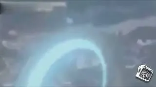 Miniature : Door to another dimension caught on camera, Passenger of an airplane captures dimensional door