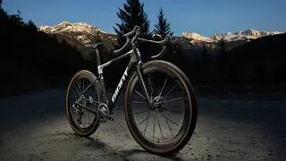 Miniature : Nouveau Giant Revolt Advanced SL - Le Vélo Gravel Race Ultime