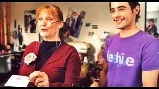 Miniature : Un Beau Jour, Un Coiffeur (ENGLISH SUBTITLES)