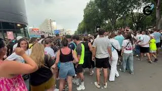 Miniature : L'effervescence avant le concert de Jul à Marseille