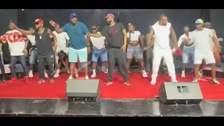 Miniature : Répétition d'une chorégraphie en Live de Fally Ipupa et ses danseurs