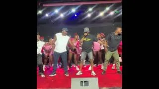 Miniature : Fally Ipupa 207 feat Réné Soso Pémbé Chanté en Live avec son équipe choc