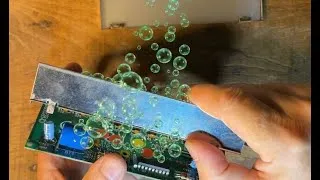 Miniature : Faire des bulles avec une extension Commodore A501 - Réparation de l'horloge d'un Amiga 500