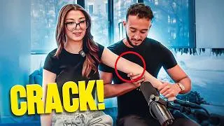 Miniature : IL ME FAIT CRAQUER LE CORPS EN LIVE (ft @The_french_osteopath)