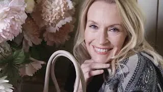 Miniature : À 60 ans, Estelle Lefébure se confie sur les choix qui ont changé sa vie