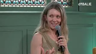 Miniature : French essayist and author Lauren Bastide at "Feminists Against the Tyrants"