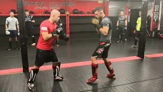 Miniature : CONTRER LE JAB AVEC UN KICK