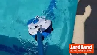 Miniature : 💦 Le robot piscine Guppy Bestway, disponible chez Jardiland Nouméa ! Idéal pour une piscine propre!