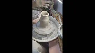 Miniature : Arrosoir en forme de bouteille.