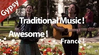 Miniature : Gypsy Music.Happy song with Guitar and Accordion.2 women musicians. Je Pousse Un Cri
