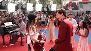 Miniature : We surprised Tom Holland and Zendaya with AMAZING Titanium Flashmob at Spider-Man fan event 😍