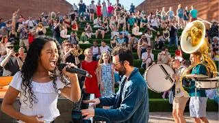 Miniature : The Beatles - All You Need Is Love: AMAZING Flashmob in Liverpool