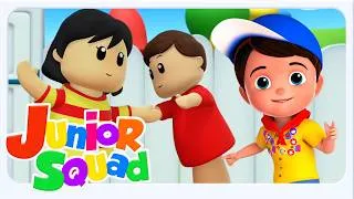 Miniature : Junior Squad 👨‍👩‍👧‍👦 La Famille des Doigts | Comptine Amusante pour Enfants en Français