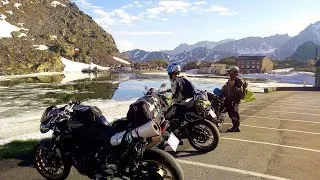 Miniature : 🌍ALPES À MOTO: Un Loup et du genou au sol à la frontière Italienne! EP3