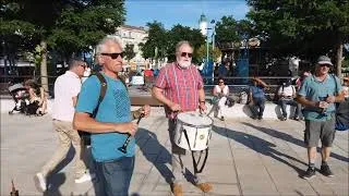Miniature : Flash mob du bagad de La Rochelle le 2 juin (2ème version)