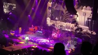 Miniature : Hollywood Vampires - I’m Eighteen (Alice Cooper cover) (Live) - Paris, France, 08/26/2026