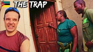 Miniature : They Took Me Into a Brothel... 🇲🇿 vA71-S2