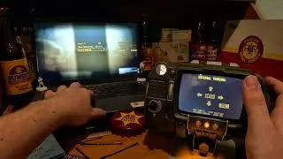 Miniature : Testing playing fallout new vegas eith a pip boy