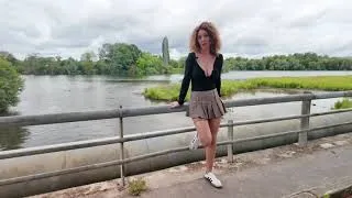 Miniature : Elle nous explique qu'elle aime être le centre d'intérêt et ne discrimine personne sur son physique