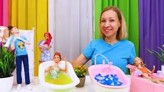 Miniature : La poupée Barbie Barbie et son spa magique. Moments de jeu amusants avec des poupées