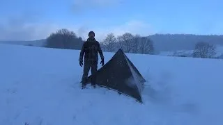 Miniature : Monter un tarp dans la tempête