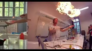 Miniature : Feu dans les mains