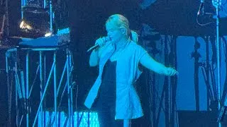 Miniature : Tristesse - Zaho de Sagazan (Concert à Montpellier - 16/11/24)