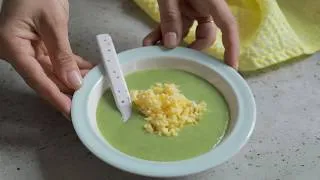 Miniature : Velouté de petits pois avec oeuf brouillé - Les petits pots dans les grands