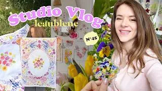 Miniature : Vlog n°45 : Unboxing Torchon et Pin's ! Lancement de la collection "Retour au jardin" 💫👒🫐💝🍒