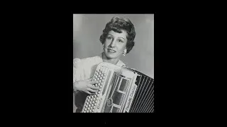 Miniature : Il Faut - Gisèle Coste et son accordéon