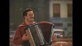 Miniature : Nos Cœurs en Tango - André Astier et son accordéon