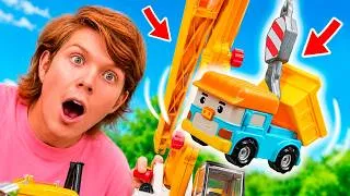 Miniature : Les véhicules de chantier viennent à la rescousse. Vidéo avec jouets pour enfants