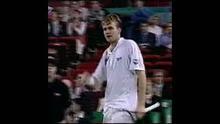 Miniature : Interesting moments - Is this happened to Pete Sampras twice in his career (serve demolition)?