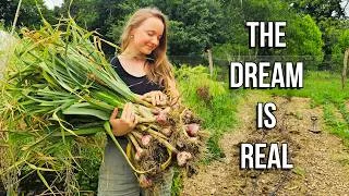 Miniature : What If You Left It All Behind For A Farm In France?